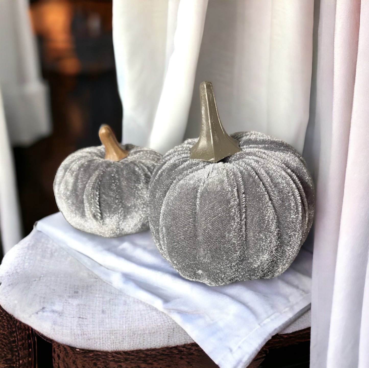 Set of 2 small velvet pumpkins