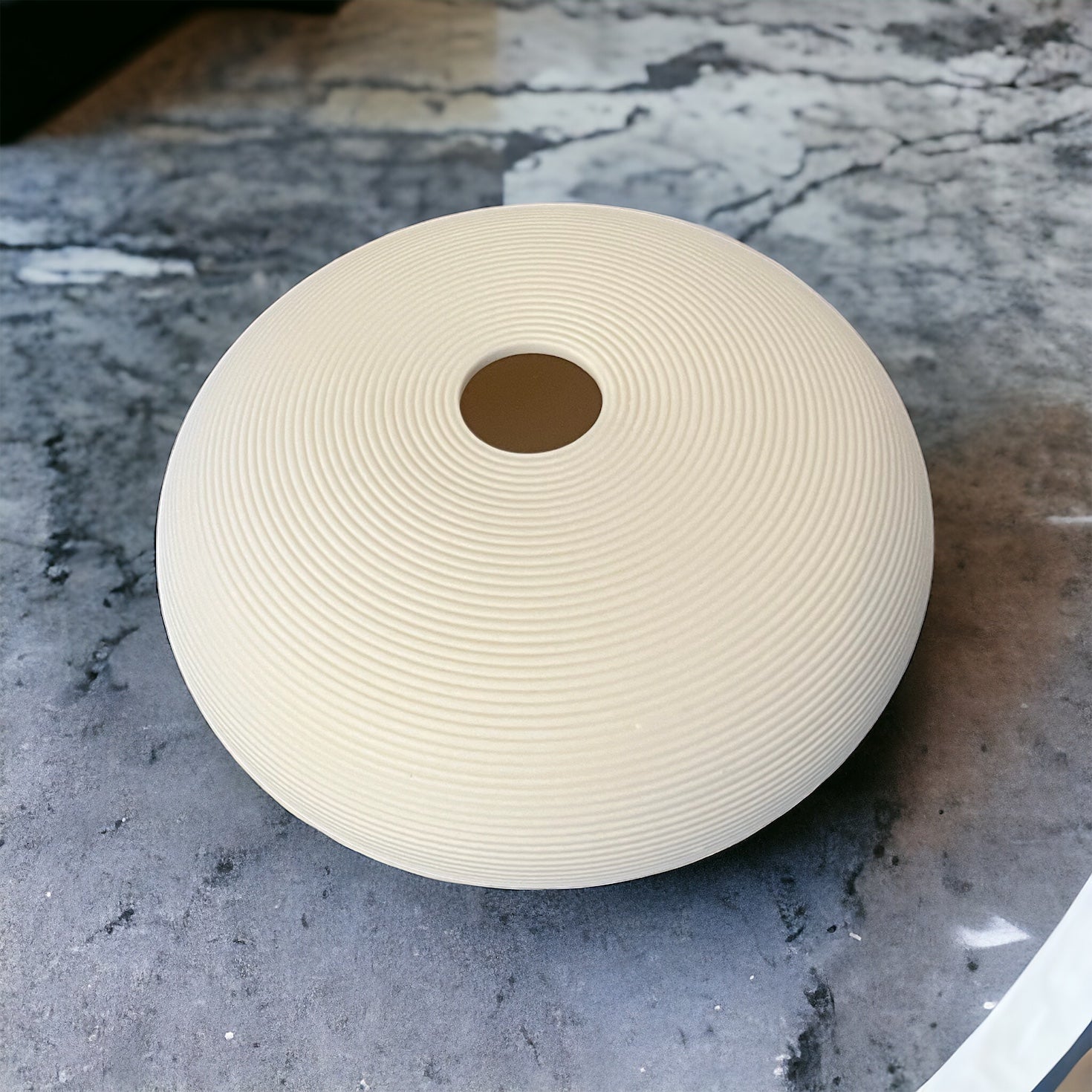 top view of the round ceramic vase