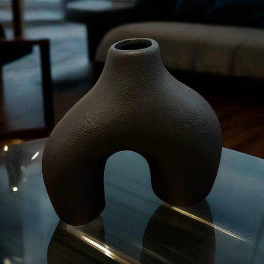 front view of elephant trunk vase